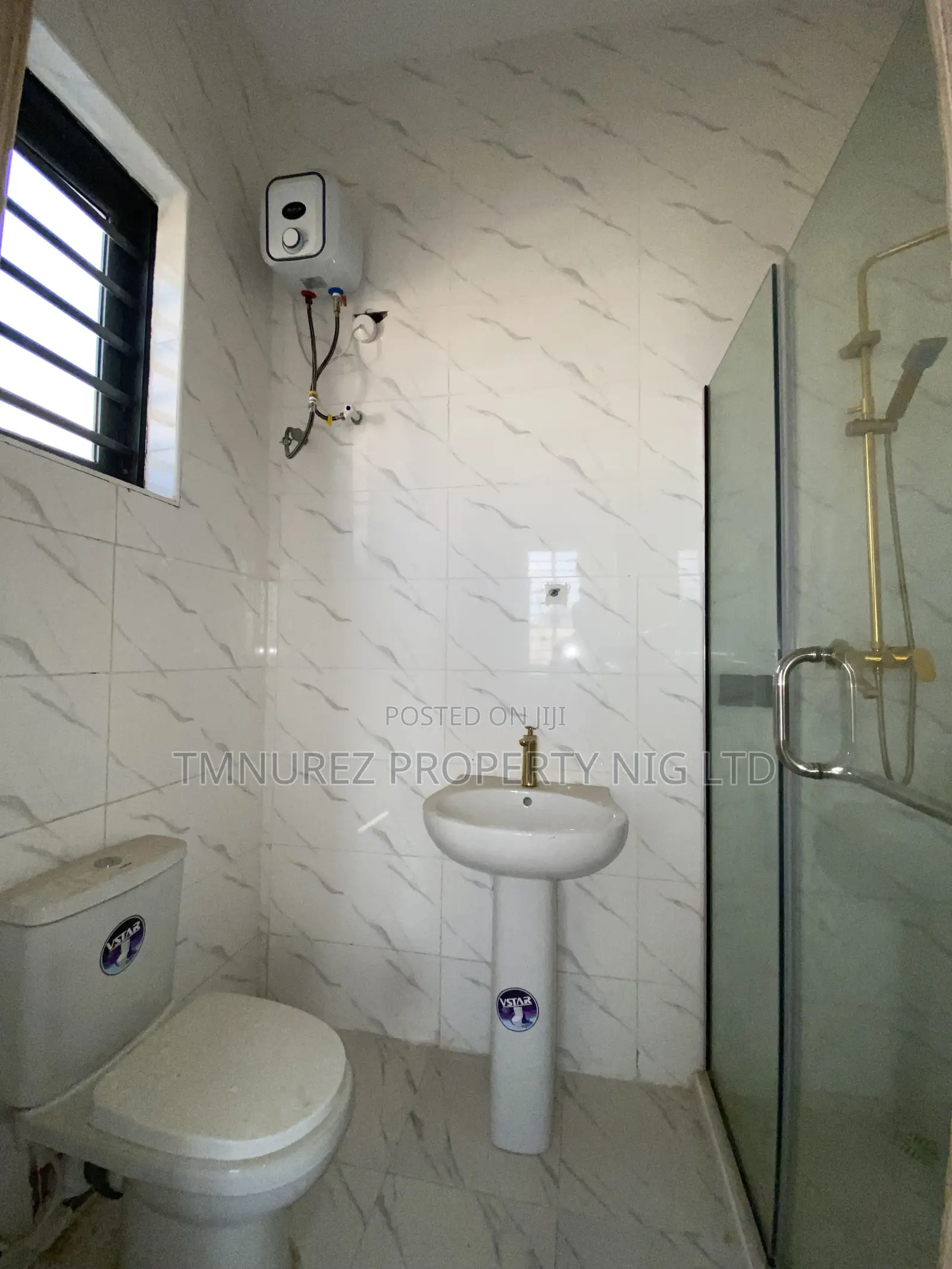 2bdrm Apartment in Surulere for sale in Surulere