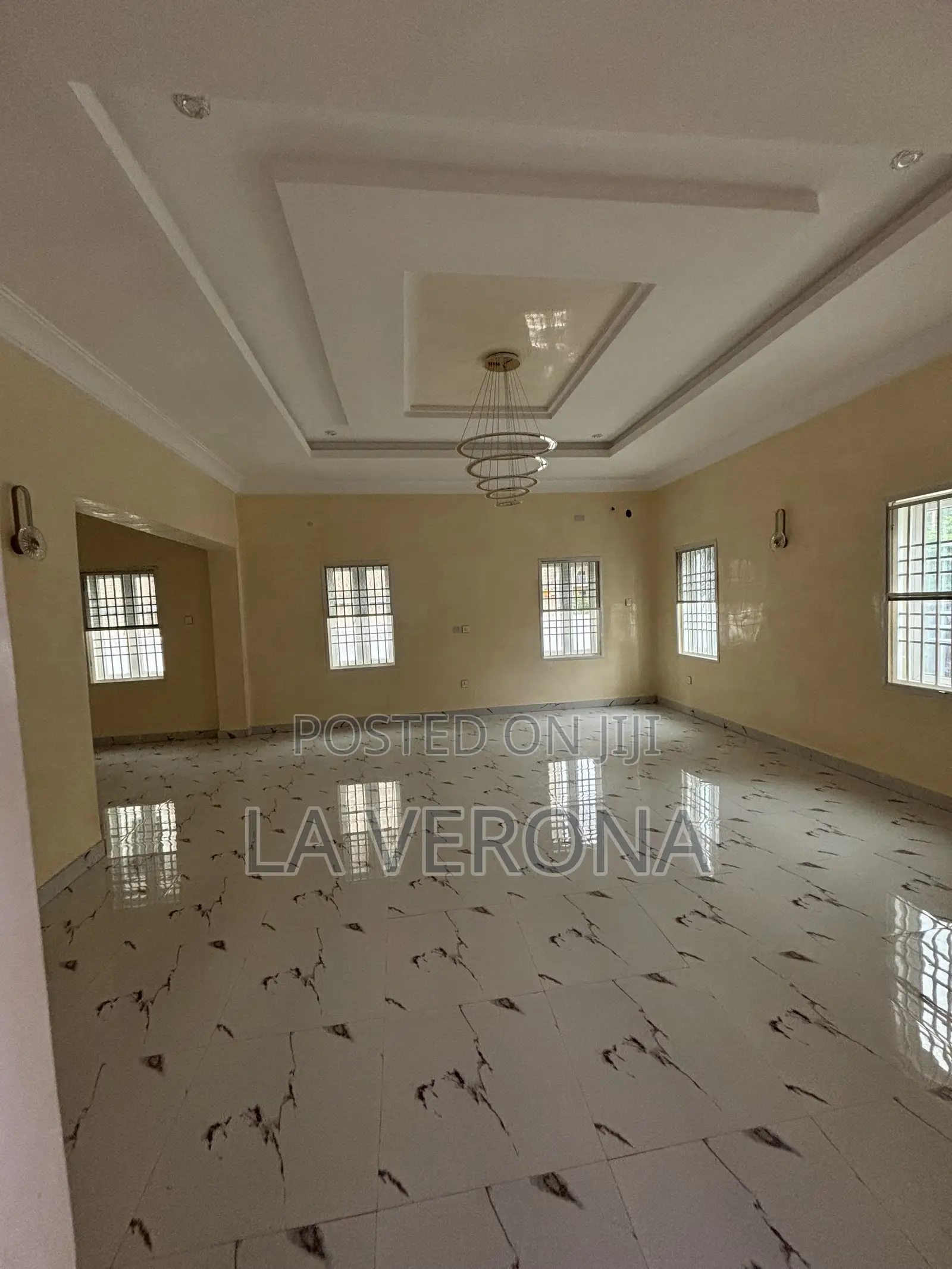 5bdrm Duplex in Idu for sale in Idu Industrial