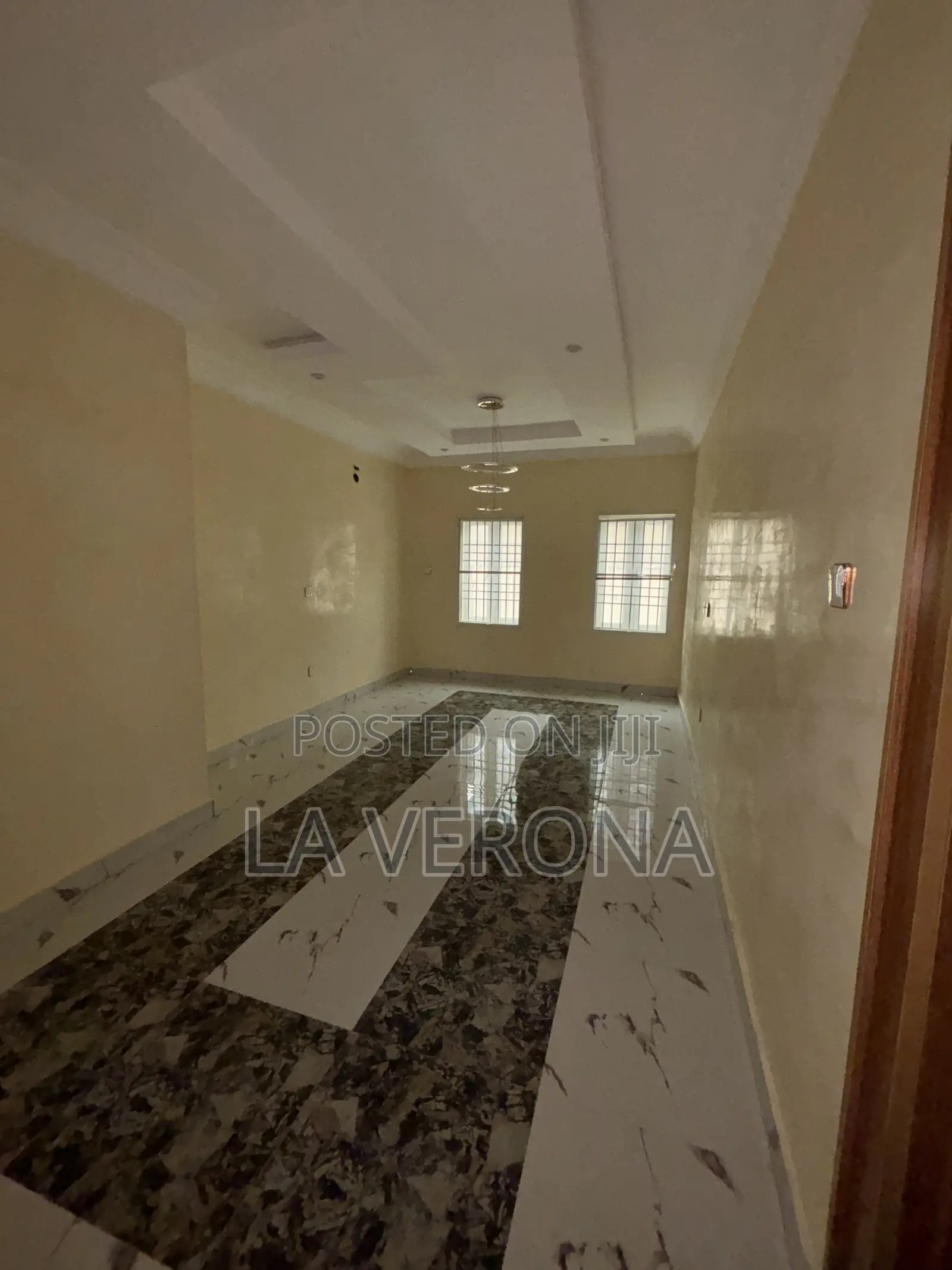 5bdrm Duplex in Idu for sale in Idu Industrial