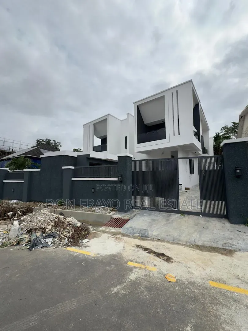 4bdrm Duplex in Adeyi Avenue, Old Bodija for sale in Old Bodija