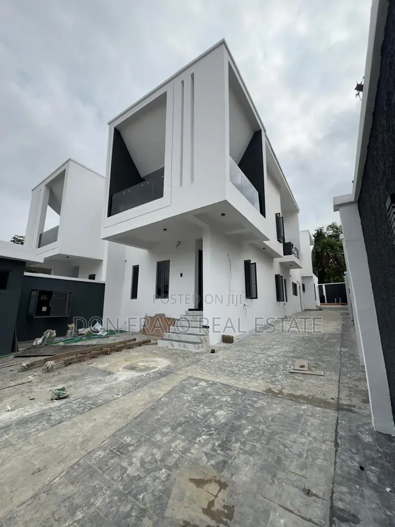 4bdrm Duplex in Adeyi Avenue, Old Bodija for sale in Old Bodija