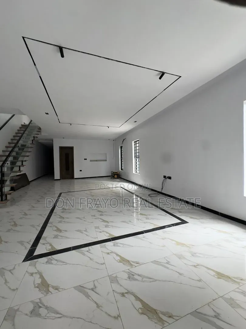 4bdrm Duplex in Adeyi Avenue, Old Bodija for sale in Old Bodija