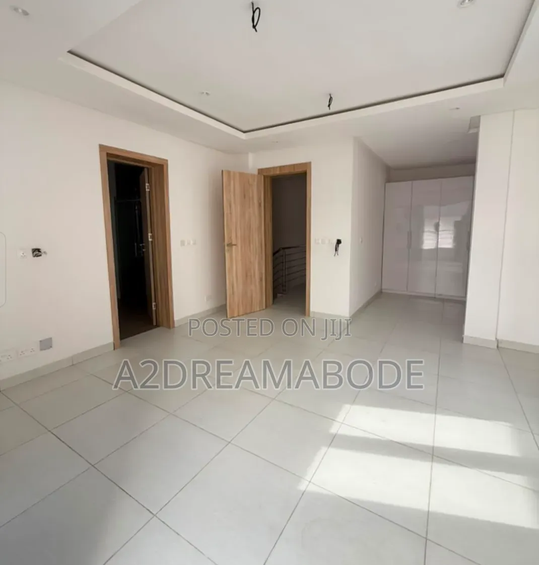 4bdrm Duplex in Ikeja, Adeniyi Jones for rent in Adeniyi Jones