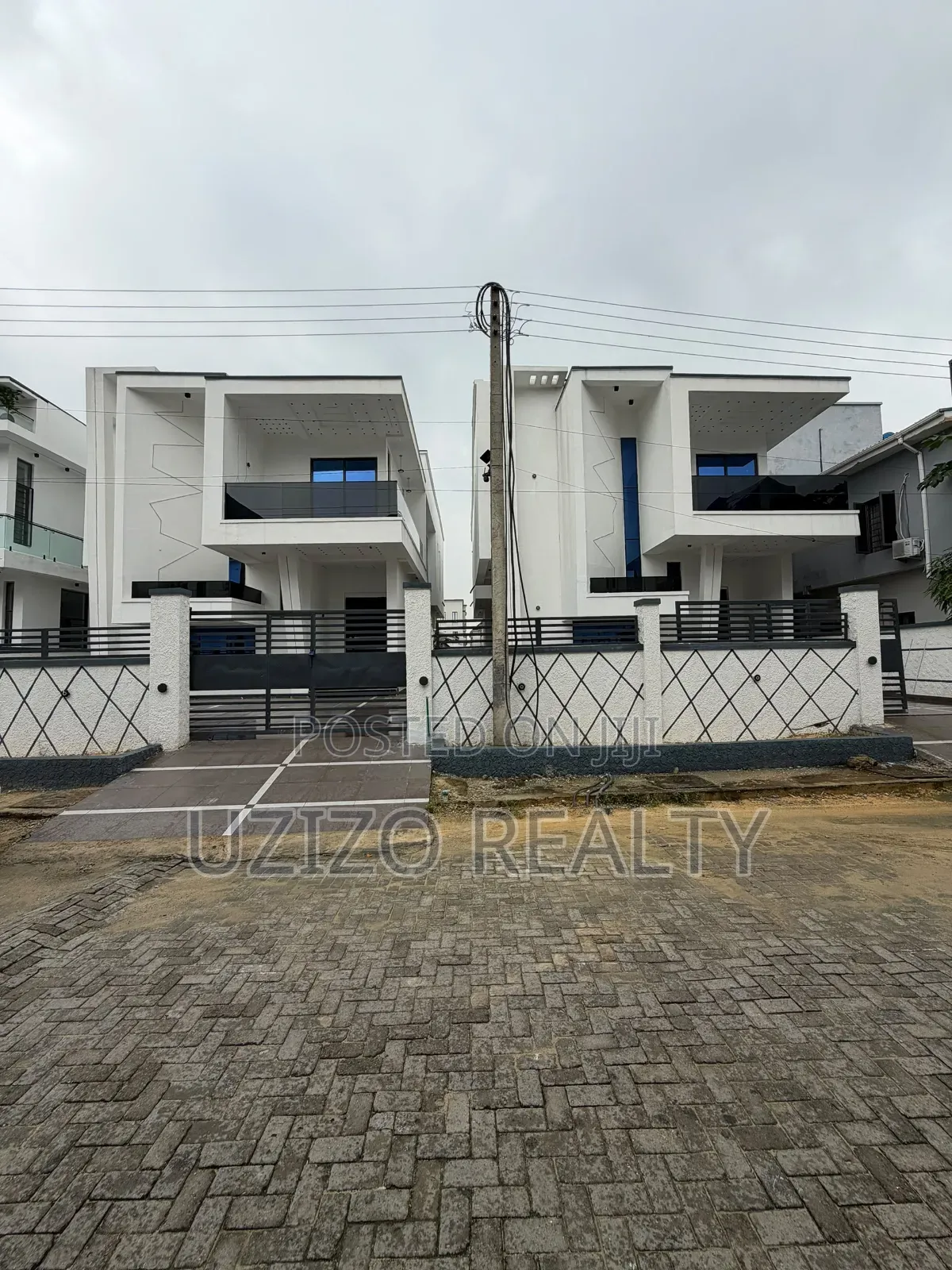 5bdrm Duplex in Harris Drive Vgc for sale in VGC / Ajah
