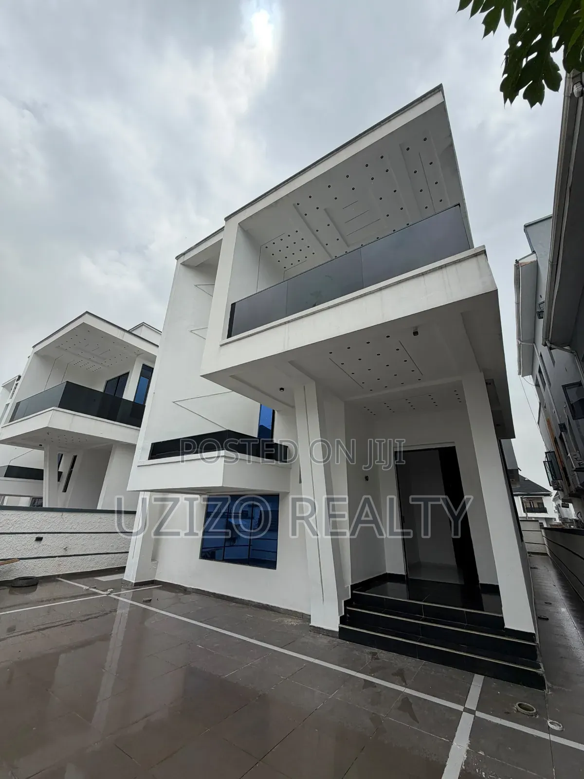 5bdrm Duplex in Harris Drive Vgc for sale in VGC / Ajah