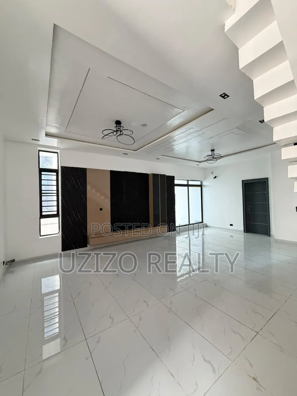 5bdrm Duplex in Harris Drive Vgc for sale in VGC / Ajah