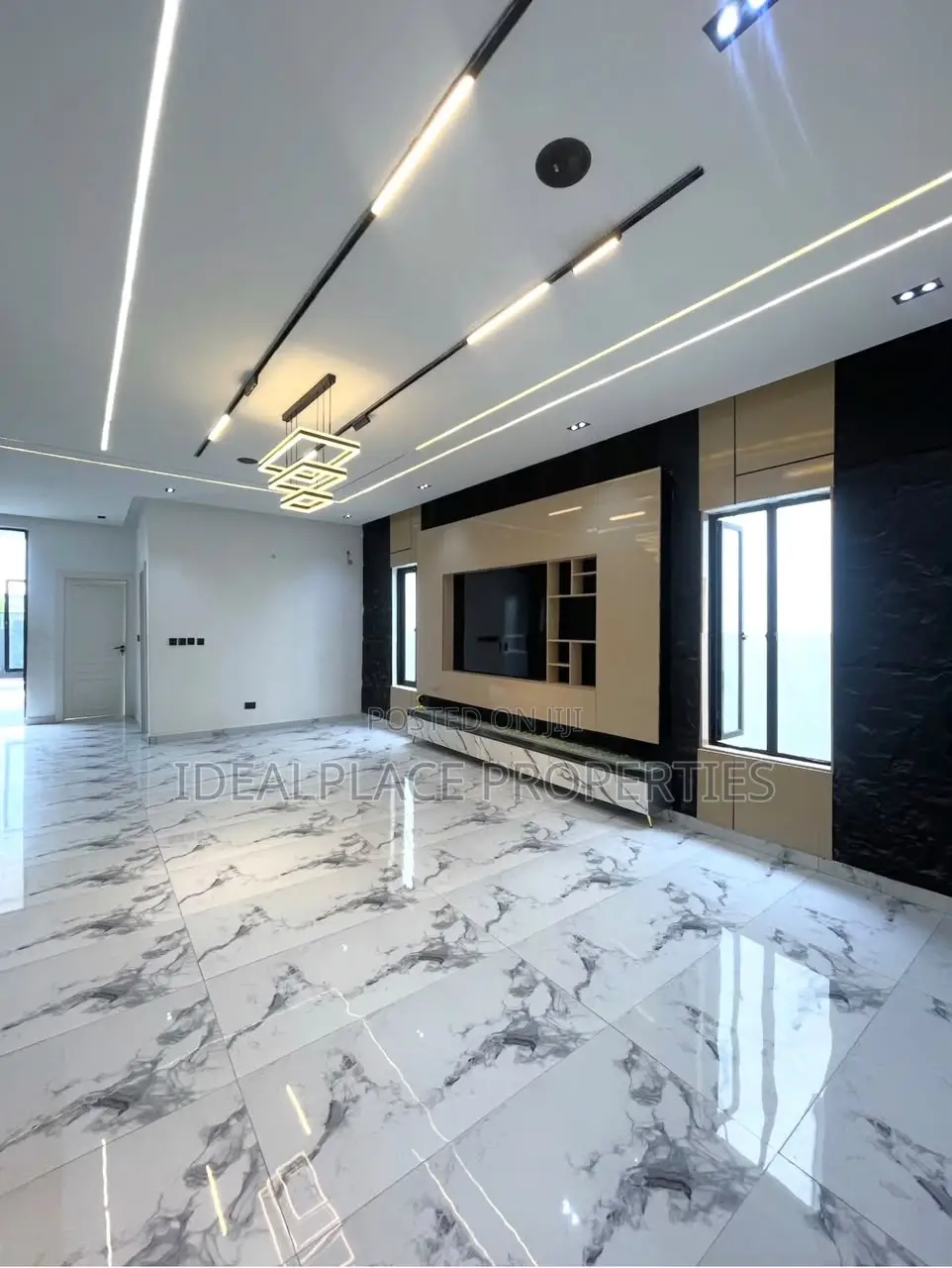 5bdrm Duplex in Lekki Expressway for sale in Lekki Expressway