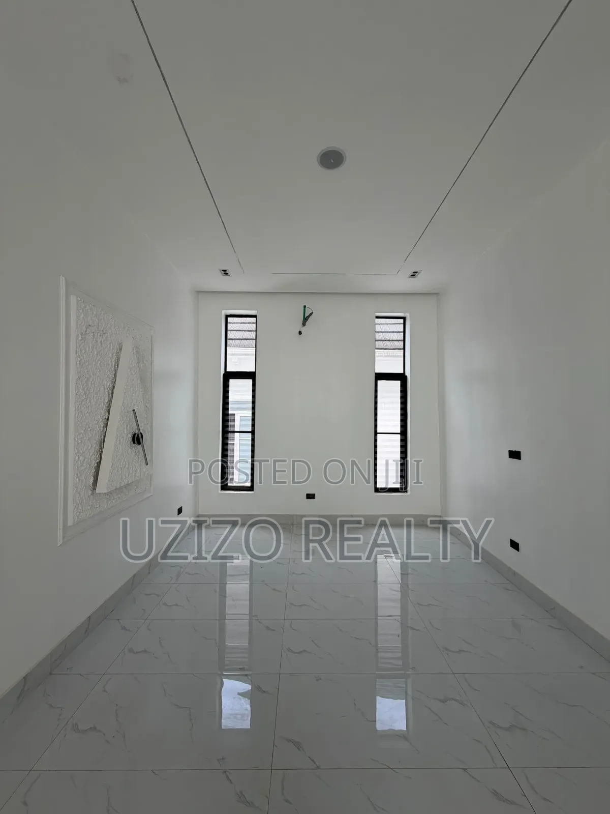 5bdrm Duplex in Megamond Estate for sale in Ikota