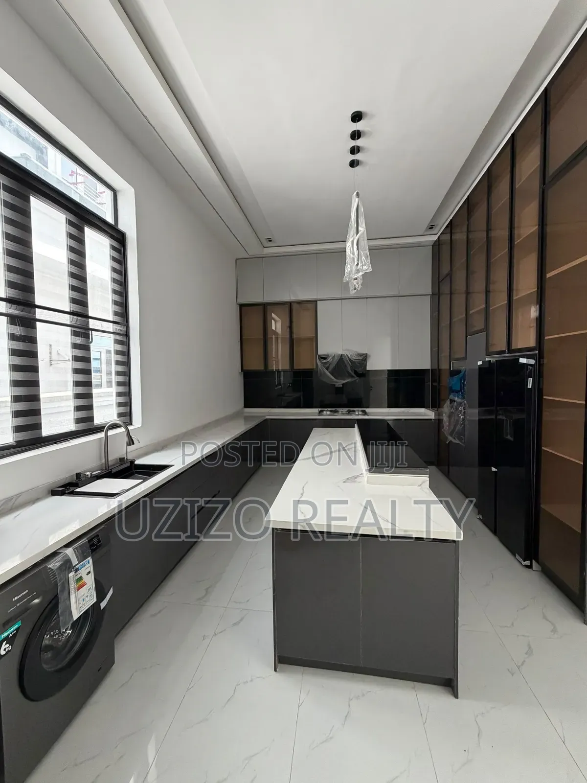 5bdrm Duplex in Megamond Estate for sale in Ikota
