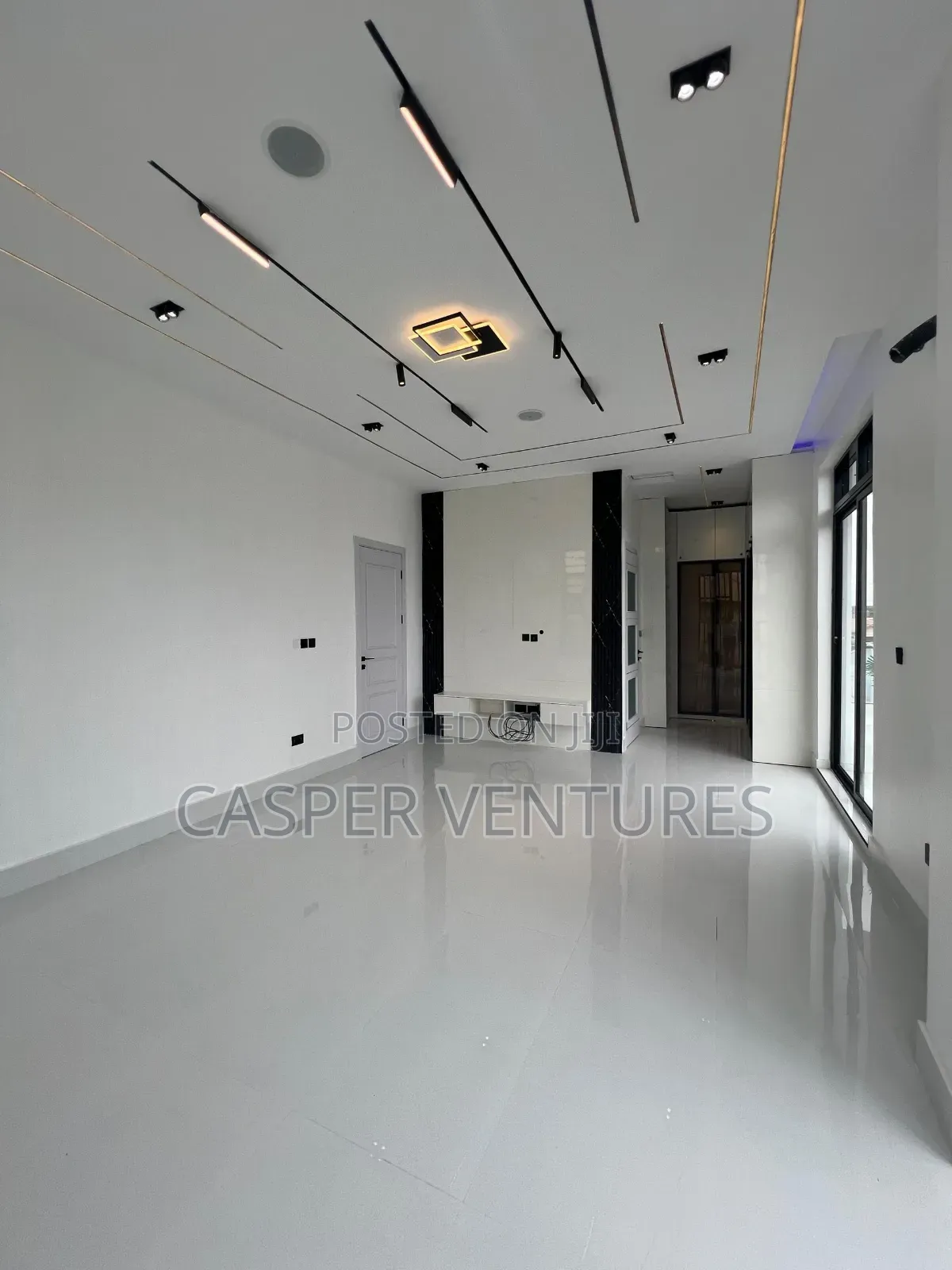 5bdrm Duplex in Ilaje, VGC / Ajah for sale in VGC / Ajah