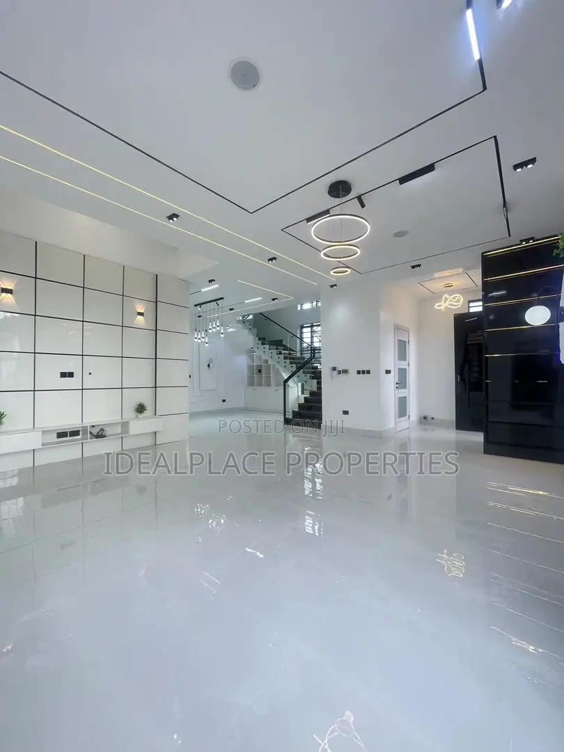 5bdrm Duplex in Sangotedo for sale in Sangotedo