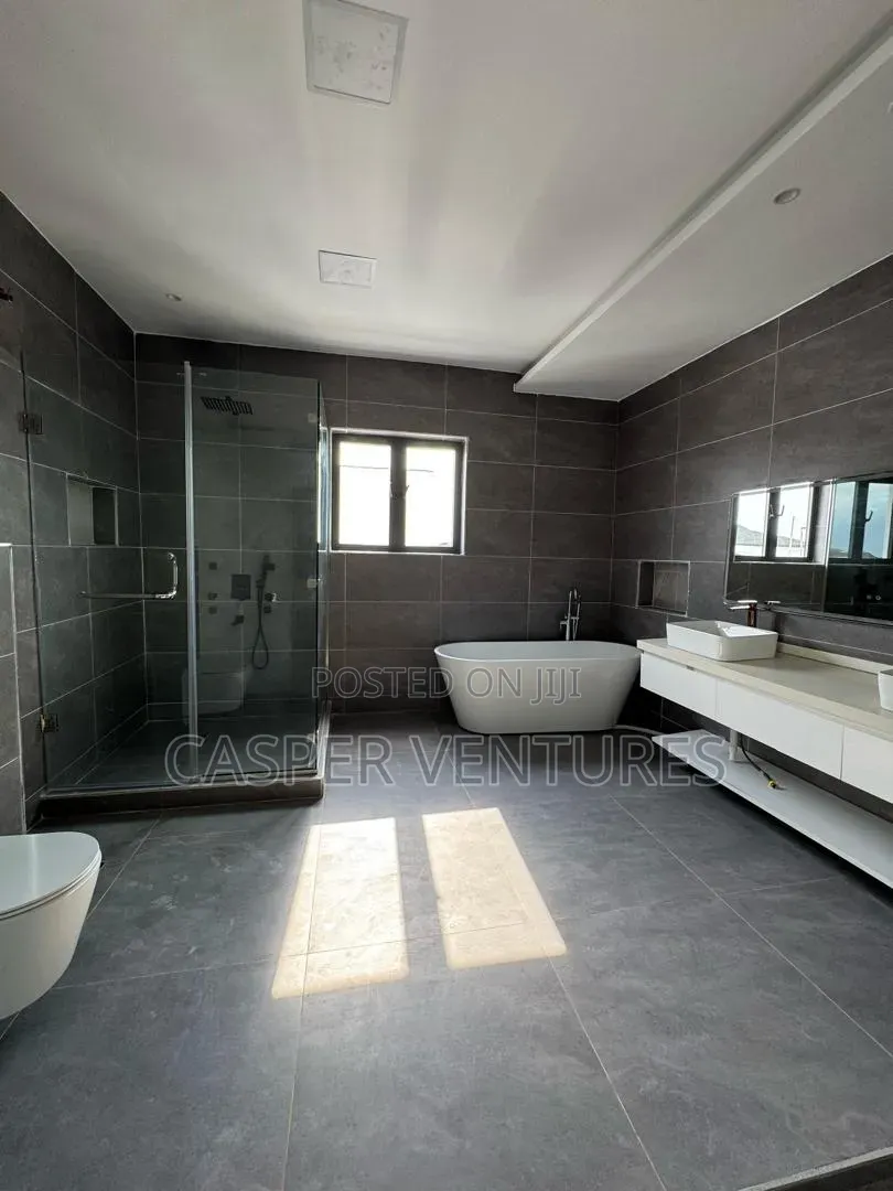 5bdrm Duplex in Royal Garden Estate, VGC / Ajah for sale in VGC / Ajah