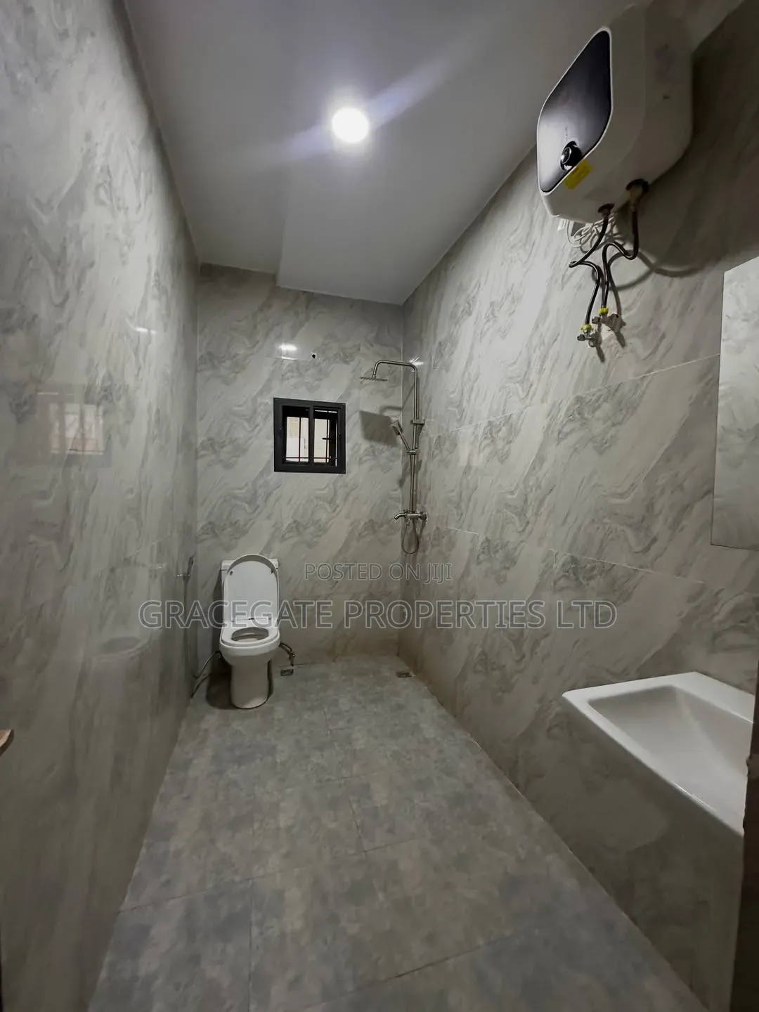 2bdrm Block of Flats in Gwarinpa Main, Life Camp for rent in Life Camp