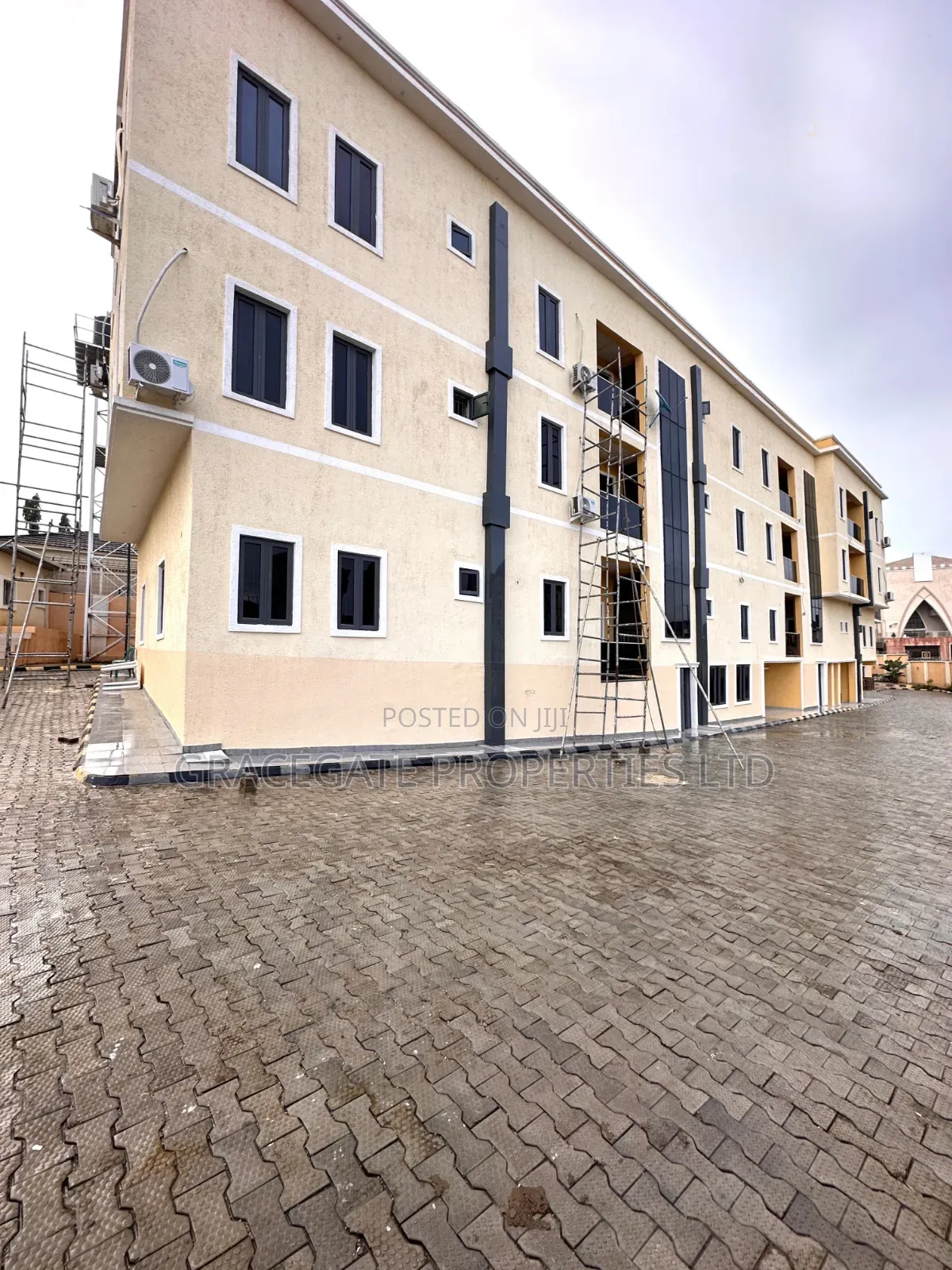 2bdrm Block of Flats in Gwarinpa Main, Life Camp for rent in Life Camp