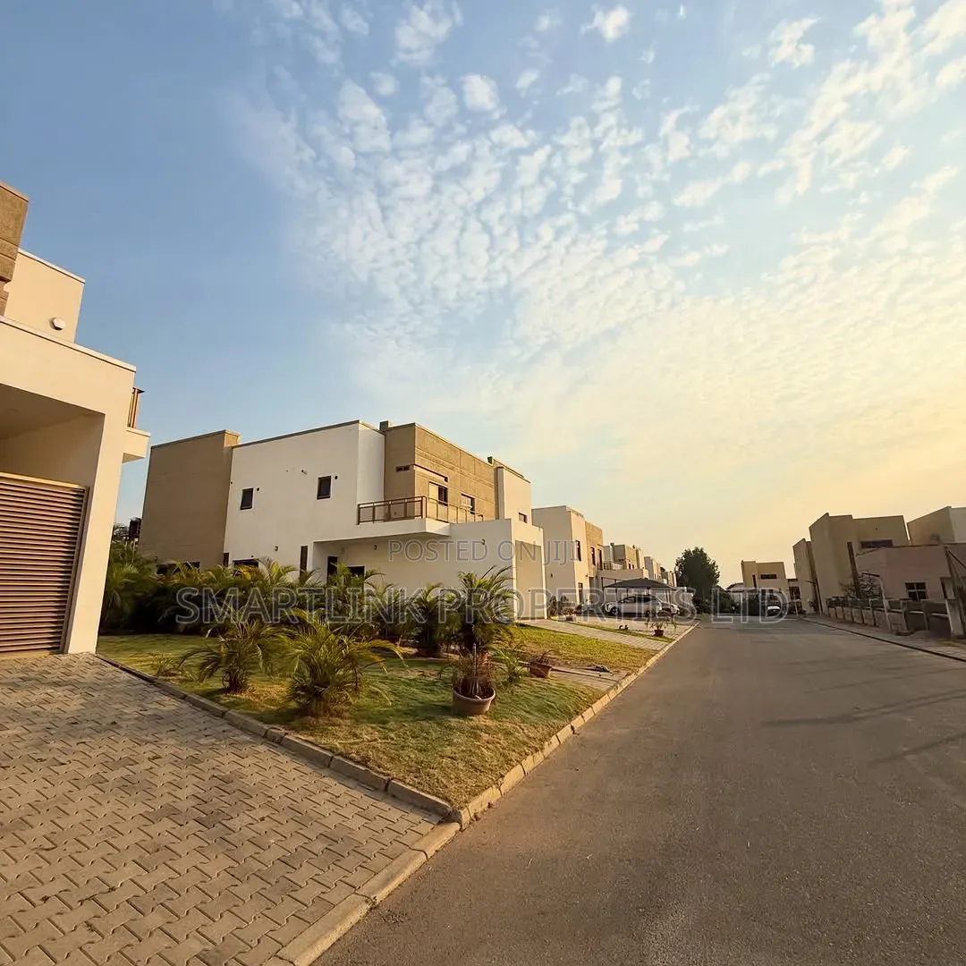 4bdrm Duplex in Maitama Main Abuja for sale in Maitama