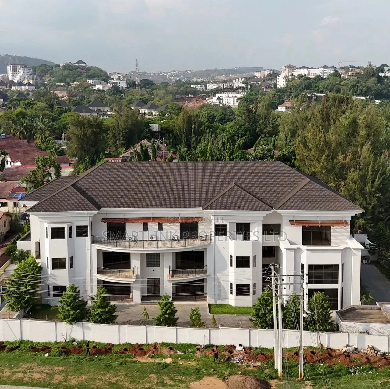 3bdrm Block of Flats in Maitama Main, Abuja for sale in Maitama