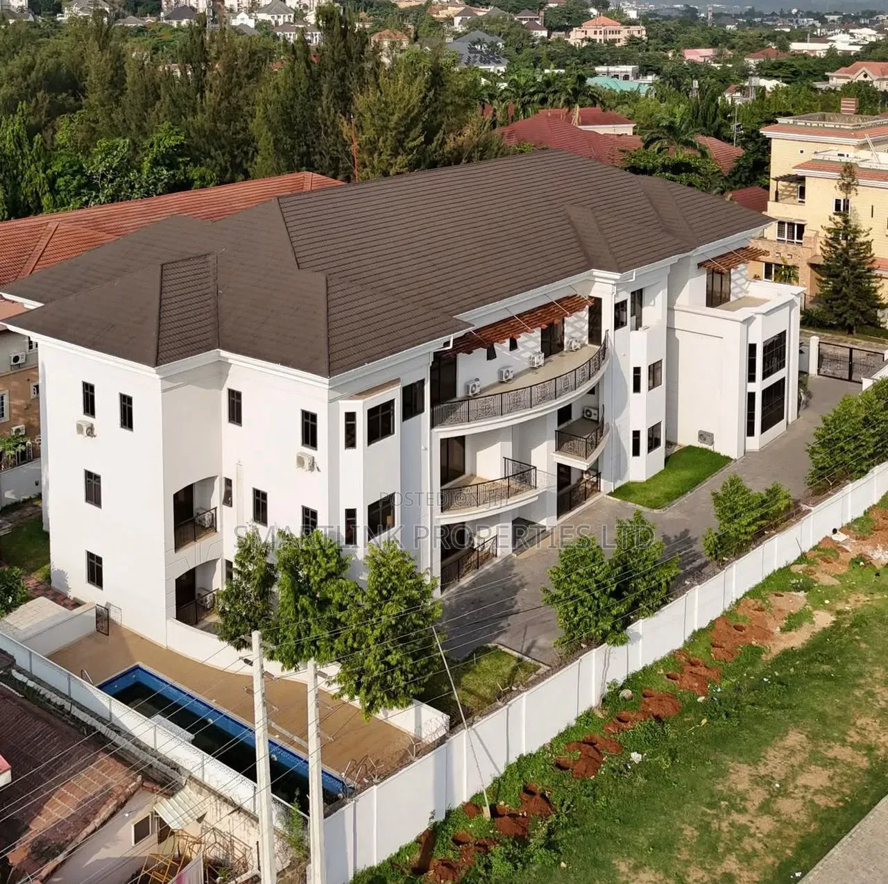 3bdrm Block of Flats in Maitama Main, Abuja for sale in Maitama