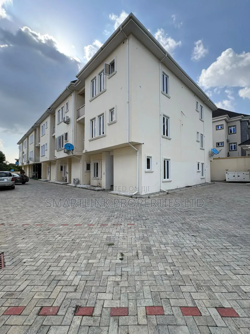 4bdrm Duplex in Guzape Main, Abuja for sale in Guzape District