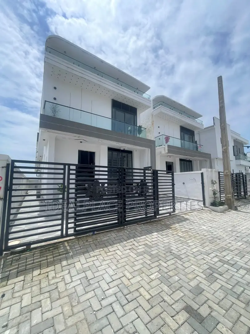 4bdrm Duplex in Ado / Ajah for sale in Ado / Ajah