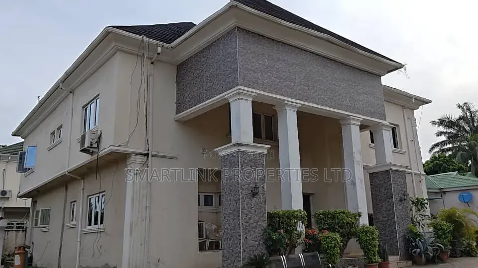 6bdrm Duplex in 65Road, Gwarinpa, Life Camp for rent in Life Camp