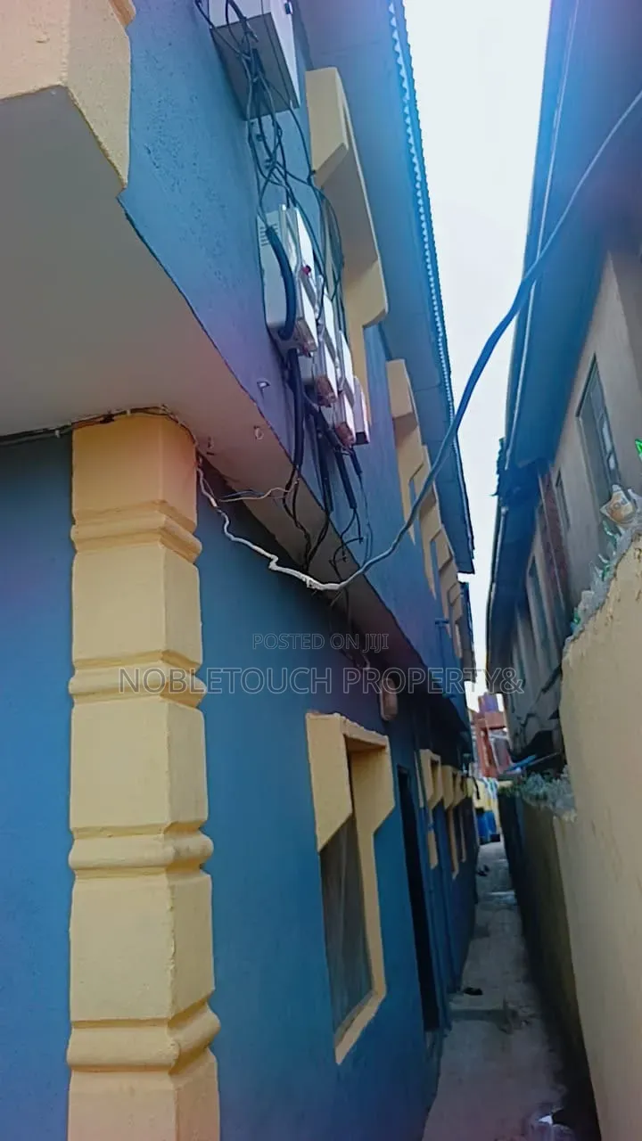 2bdrm Block of Flats in Baruwa Ipaja Lagos for sale in Baruwa