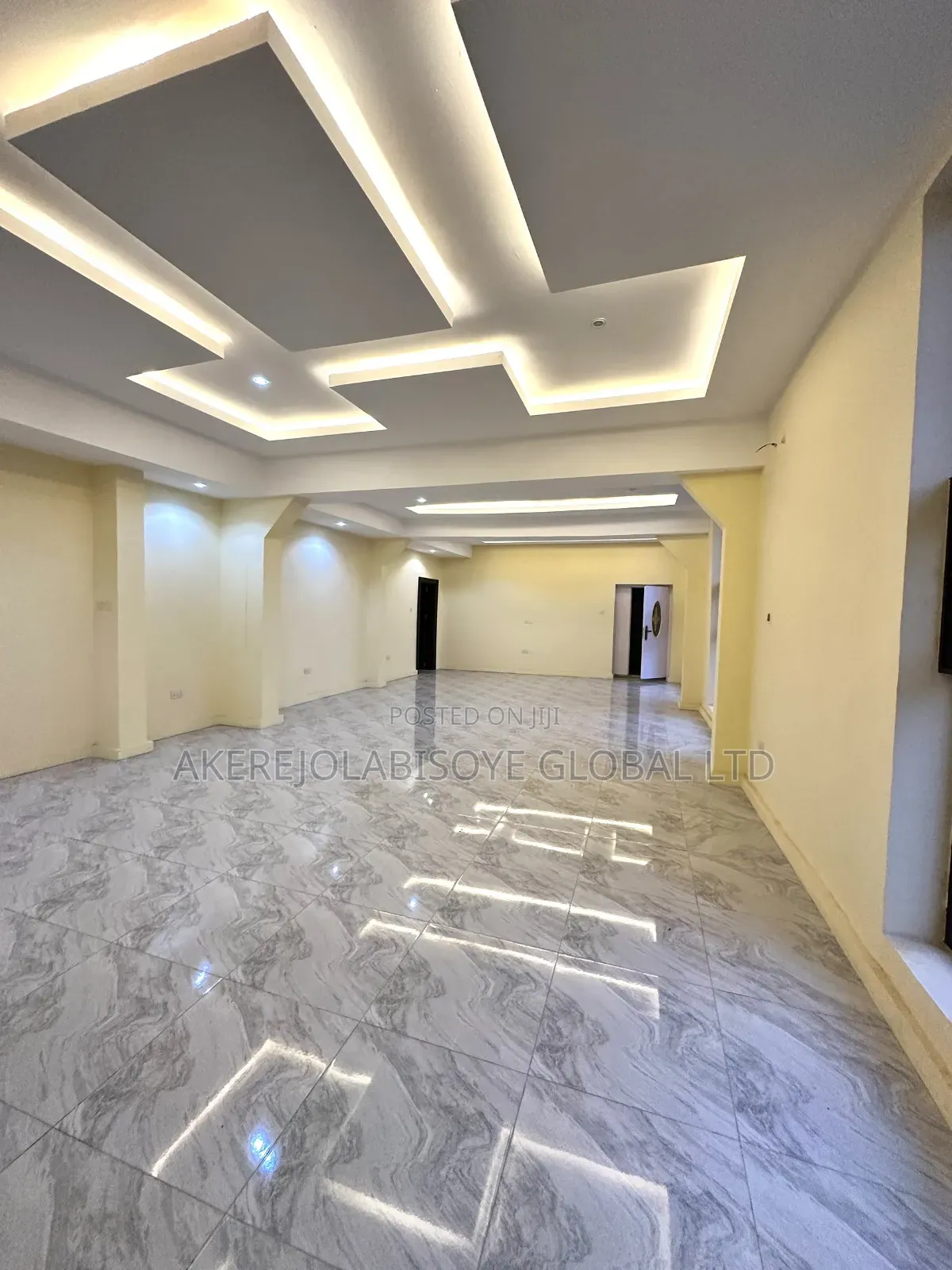 1bdrm Apartment in Gwarinpa Main Abuja, Life Camp for rent in Life Camp
