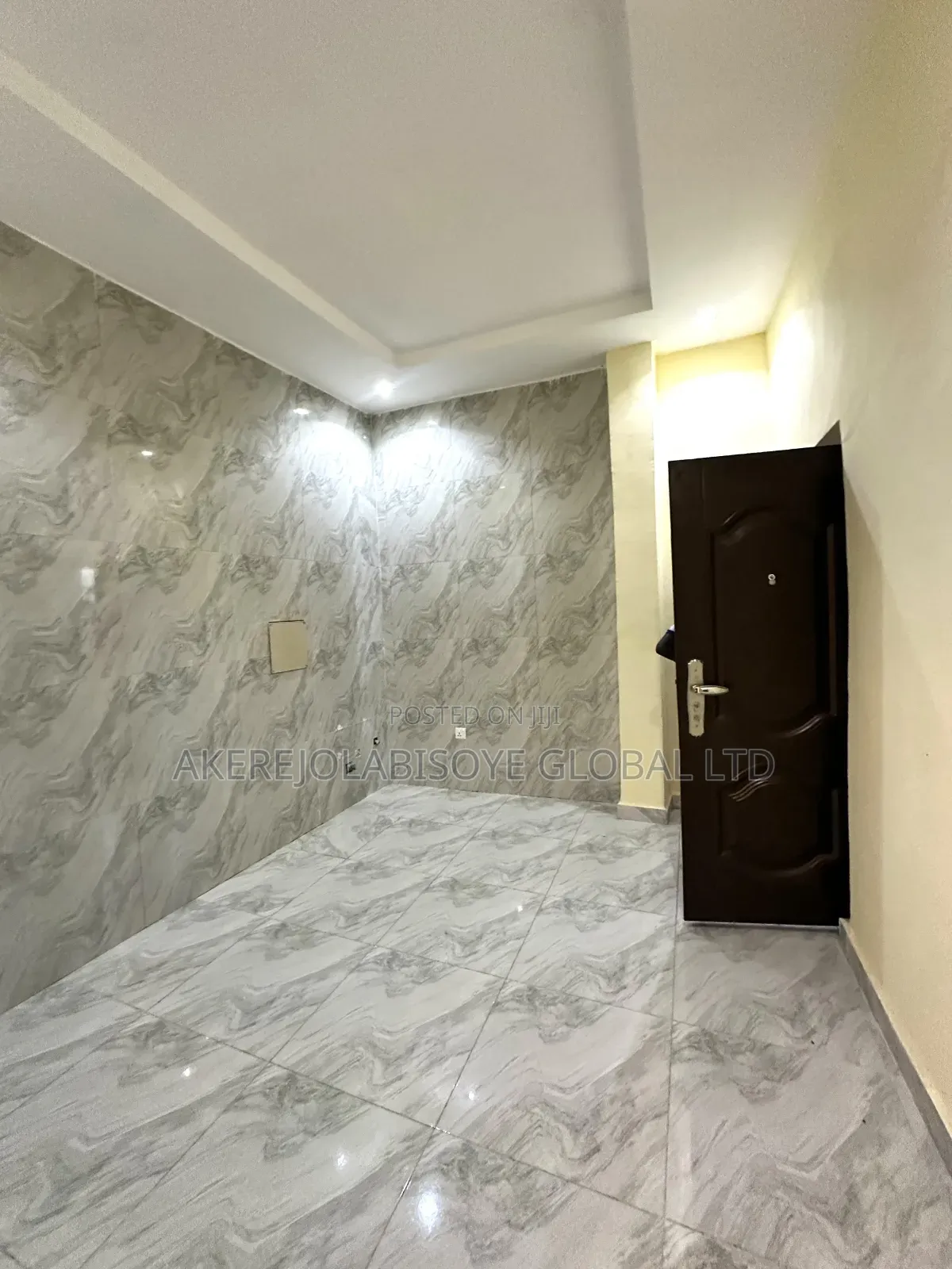 1bdrm Apartment in Gwarinpa Main Abuja, Life Camp for rent in Life Camp