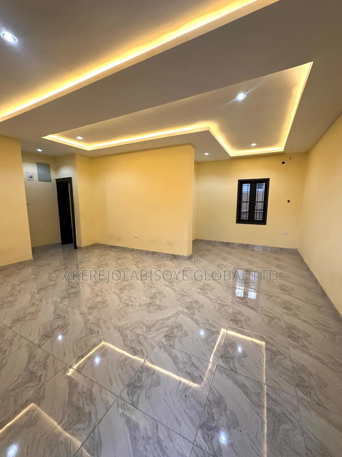 2bdrm Apartment in Gwarinpa Main Abuja, Life Camp for rent in Life Camp