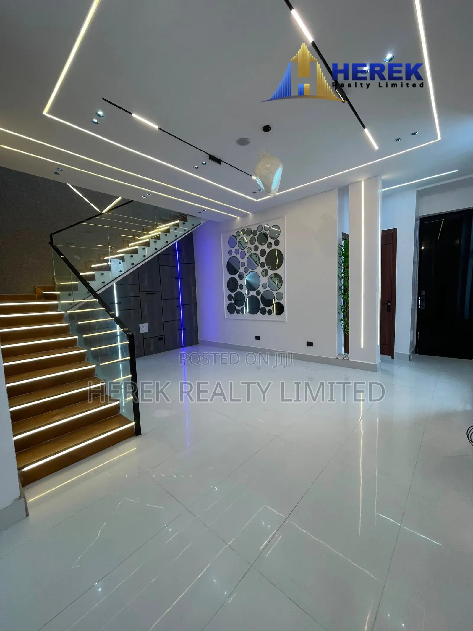 4bdrm Duplex in Ikota for sale in Ikota