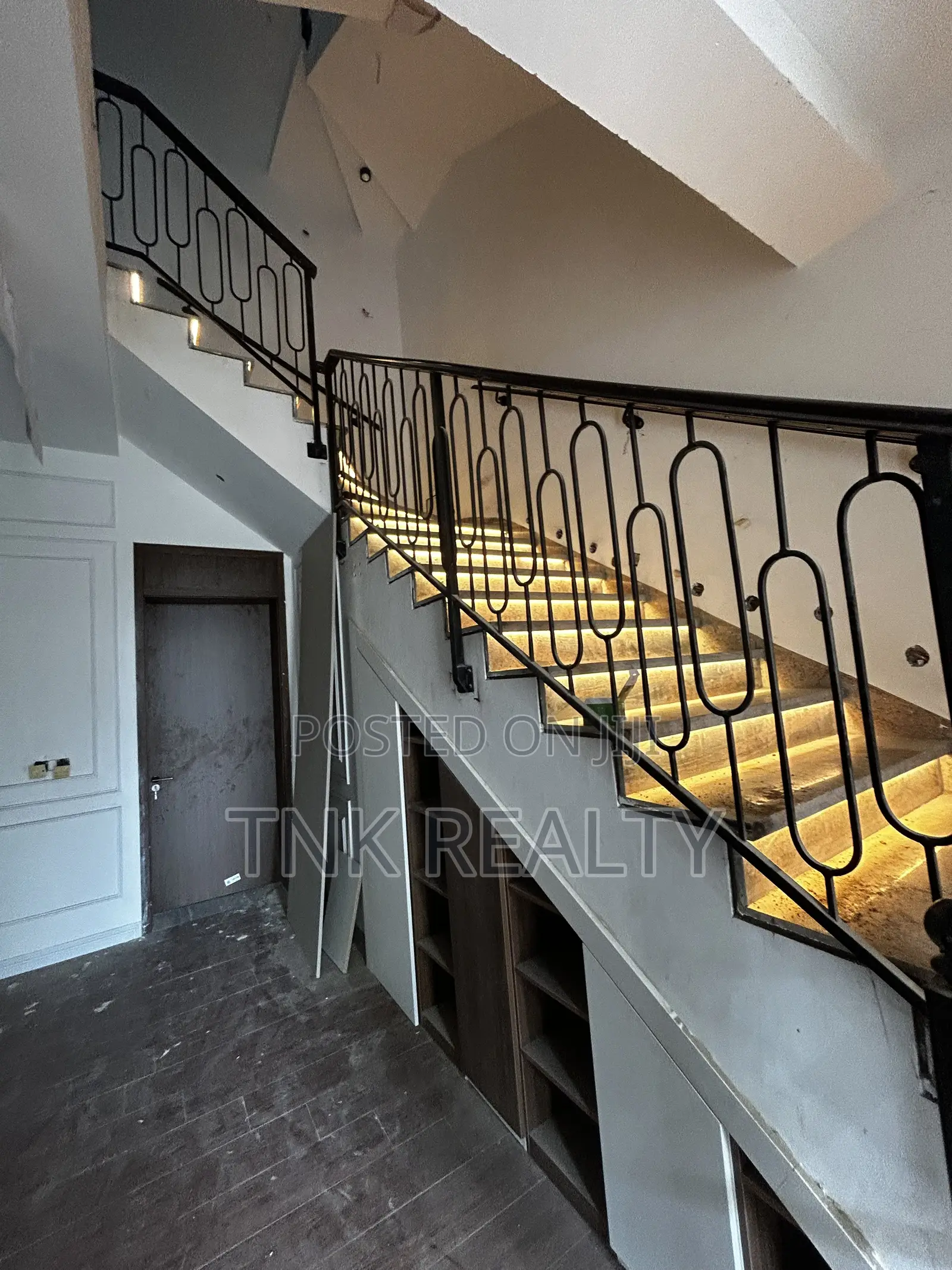 Furnished 4bdrm Duplex in Katampe (Main) for sale in Katampe (Main)