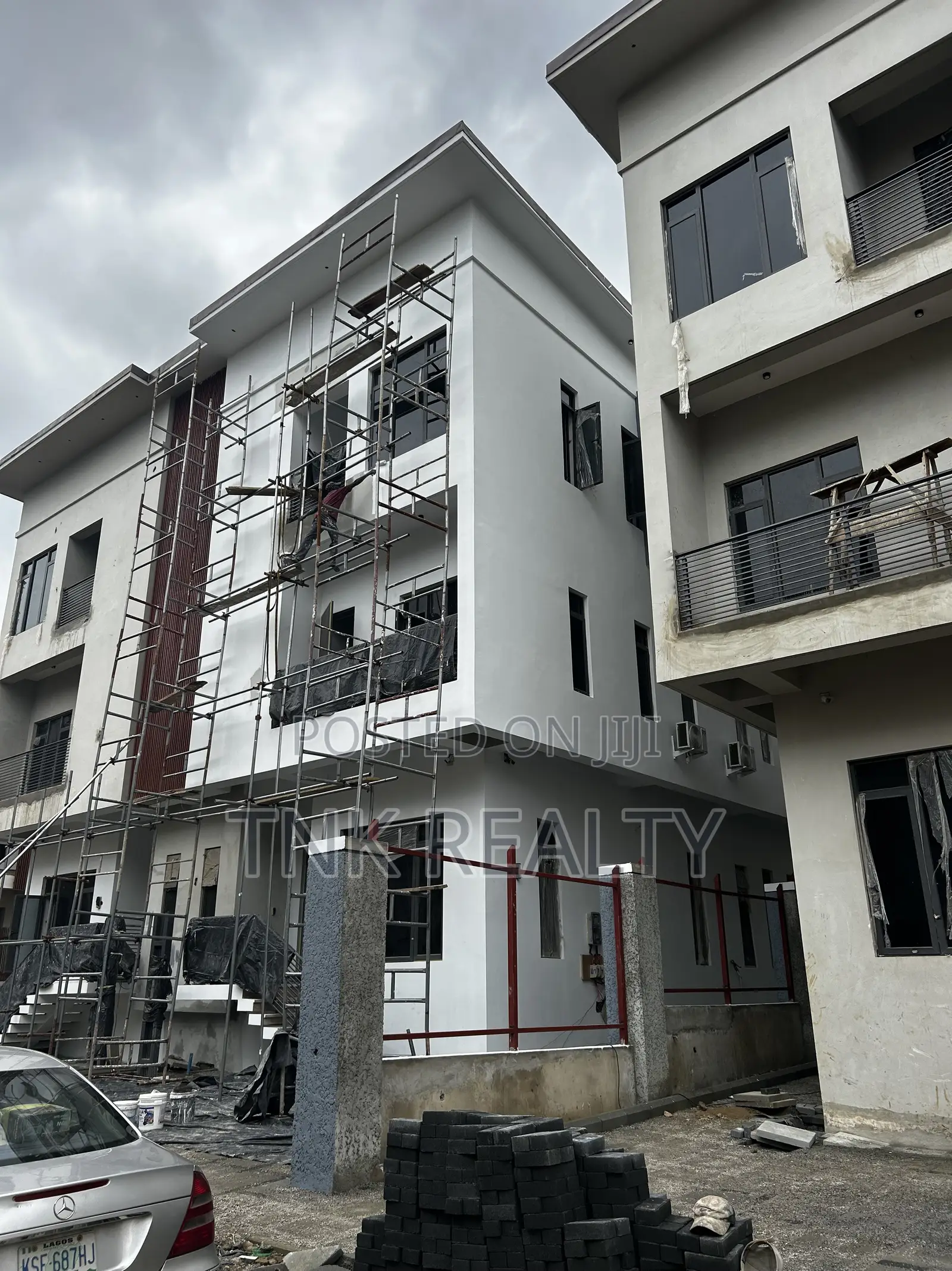 Furnished 4bdrm Duplex in Katampe (Main) for sale in Katampe (Main)