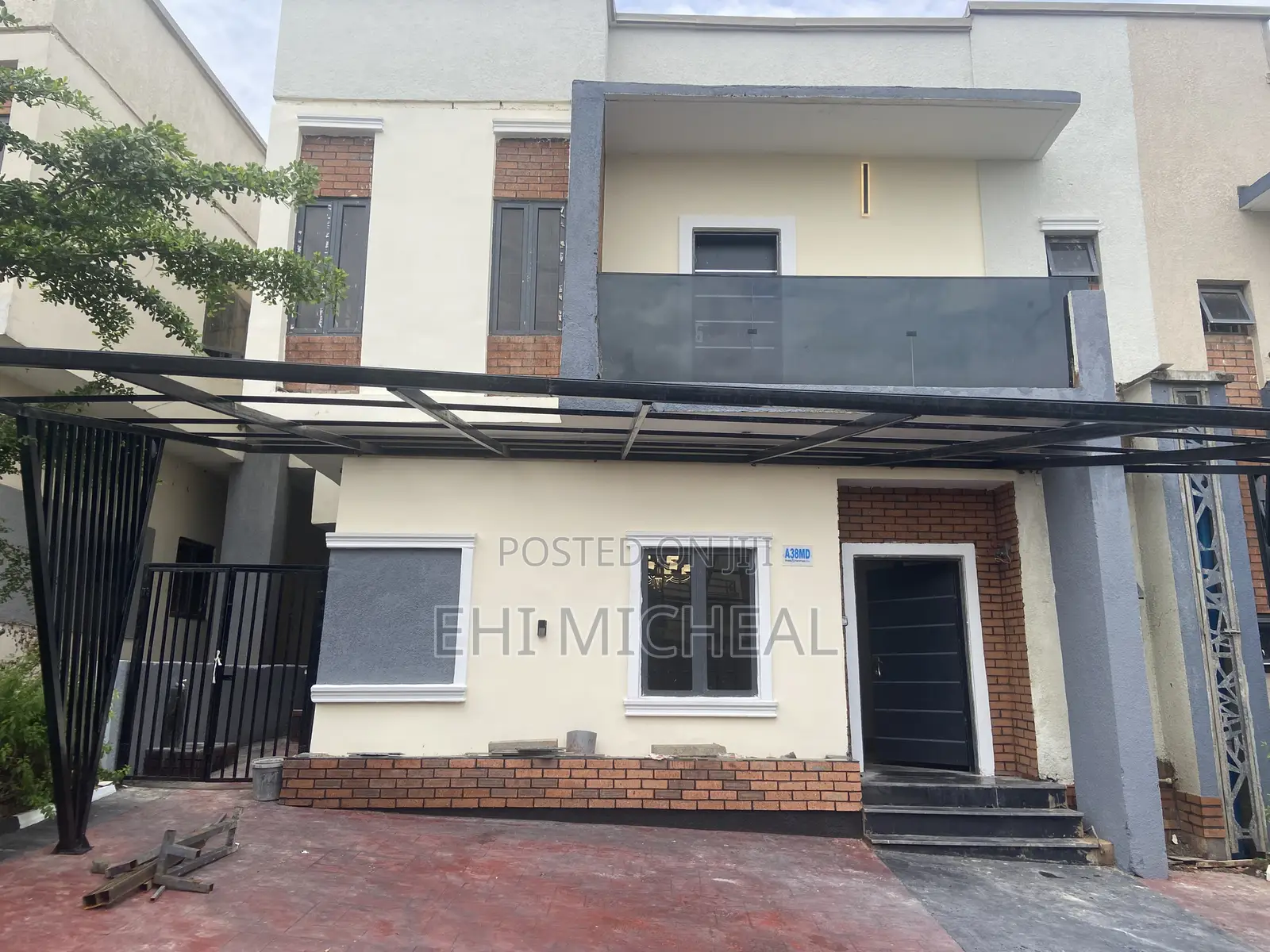 4bdrm Duplex in Brains & Hamers , Life Camp for sale in Life Camp