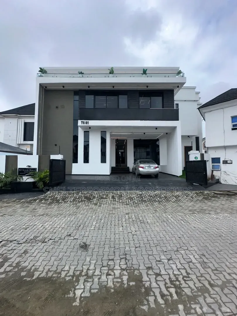5bdrm Duplex in Off Lekki-Epe Expressway for sale in Off Lekki-Epe Expressway