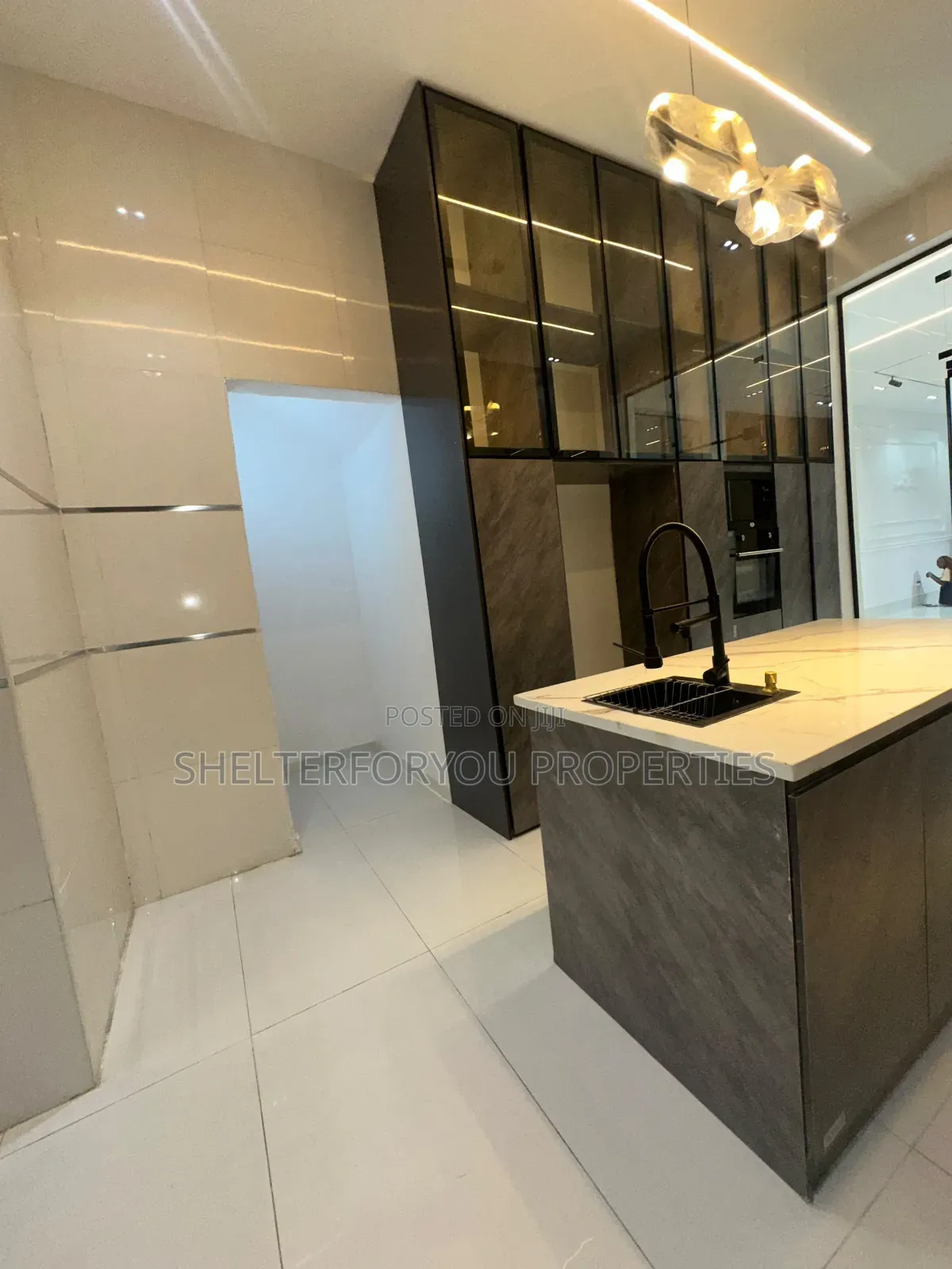 5bdrm Duplex in Off Lekki-Epe Expressway for sale in Off Lekki-Epe Expressway
