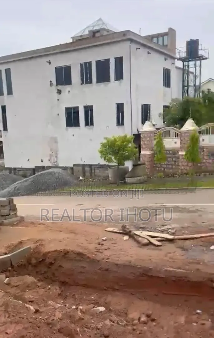 8,270.34sqm, Residential, FCDA C of O and Tarred Road in Guzape District