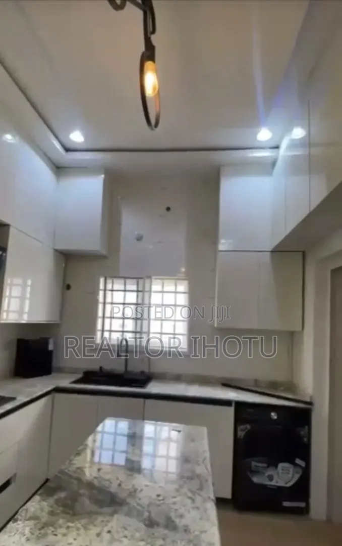 3bdrm Block of Flats in Admiralty Estate for sale in Asokoro