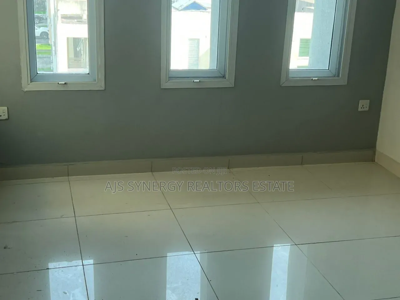 3bdrm Penthouse in Sangotedo for sale in Sangotedo