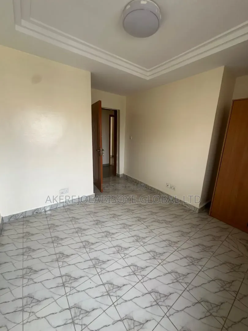 4bdrm Duplex in In An Estate for rent in Life Camp