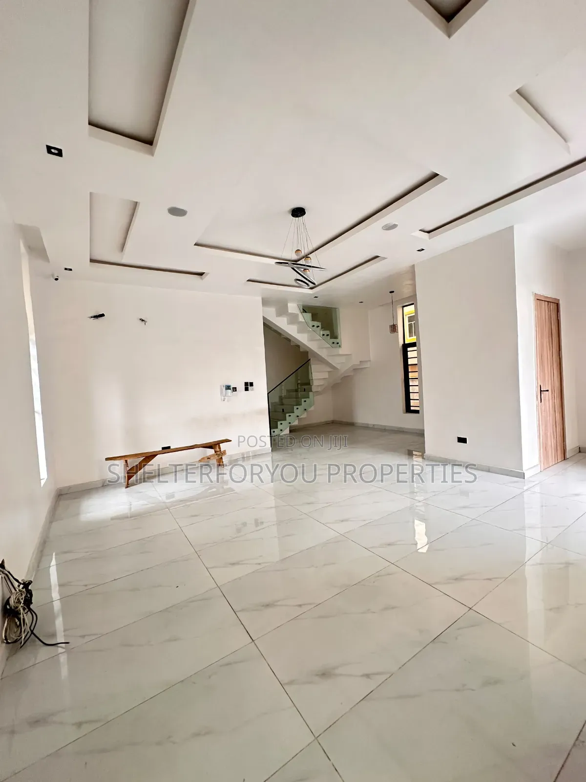 5bdrm Duplex in Sangotedo for sale in Sangotedo