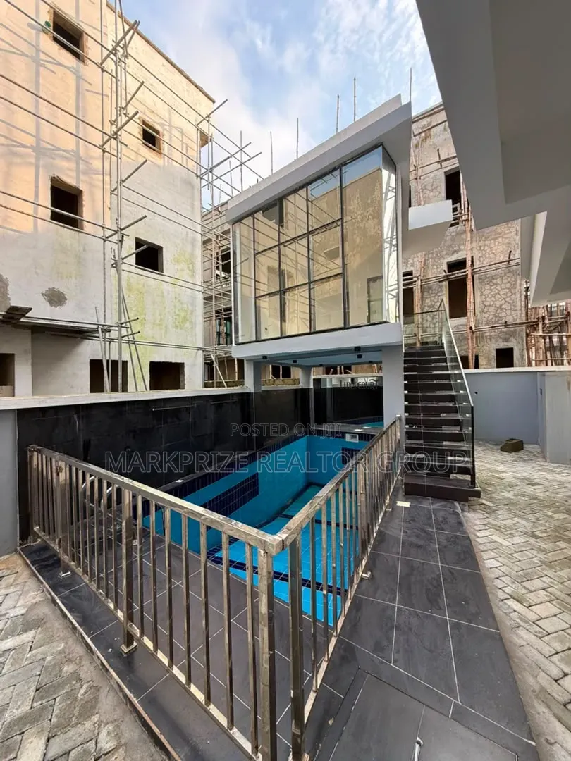 3bdrm Apartment in Osapa Lekki Lagos for sale in Lekki Expressway