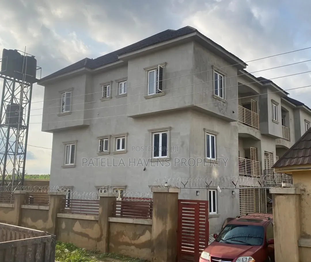 2bdrm Block of Flats in Nnpc Estate, Life Camp for sale in Life Camp