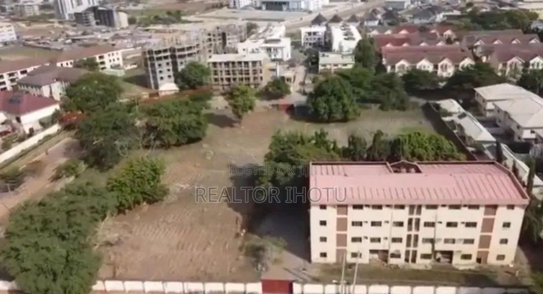 1.04sqm, Commercial, FCDA C of O in Jabi