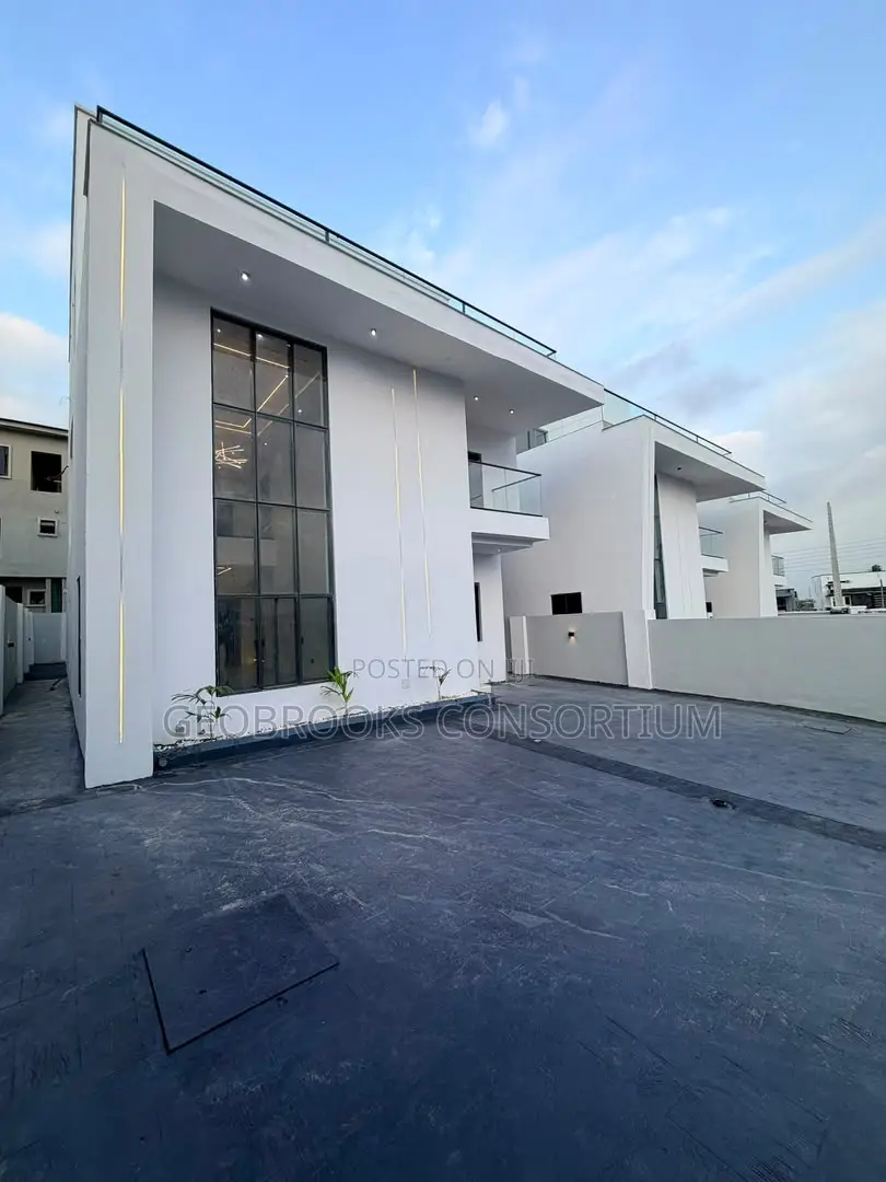4bdrm Penthouse in Carlton Gate Estate, Akobo for sale in Akobo