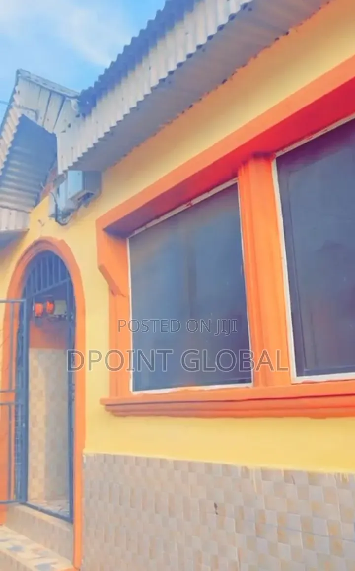 6bdrm Bungalow in In, Ipaja / Ipaja for sale in Ipaja / Ipaja