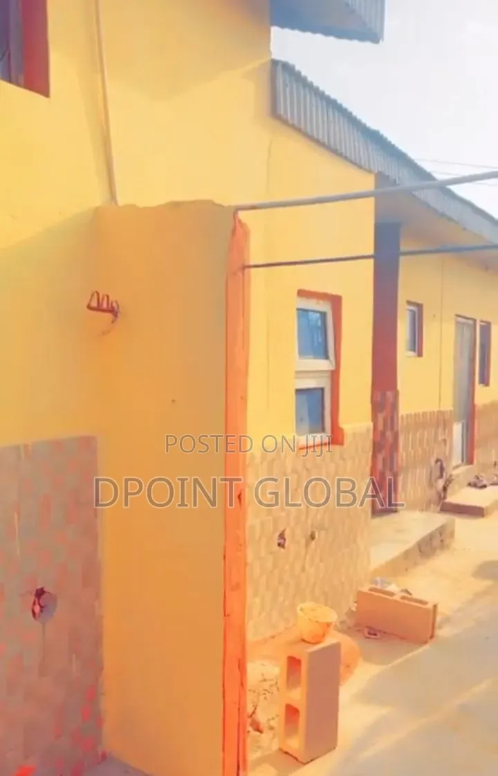 6bdrm Bungalow in In, Ipaja / Ipaja for sale in Ipaja / Ipaja