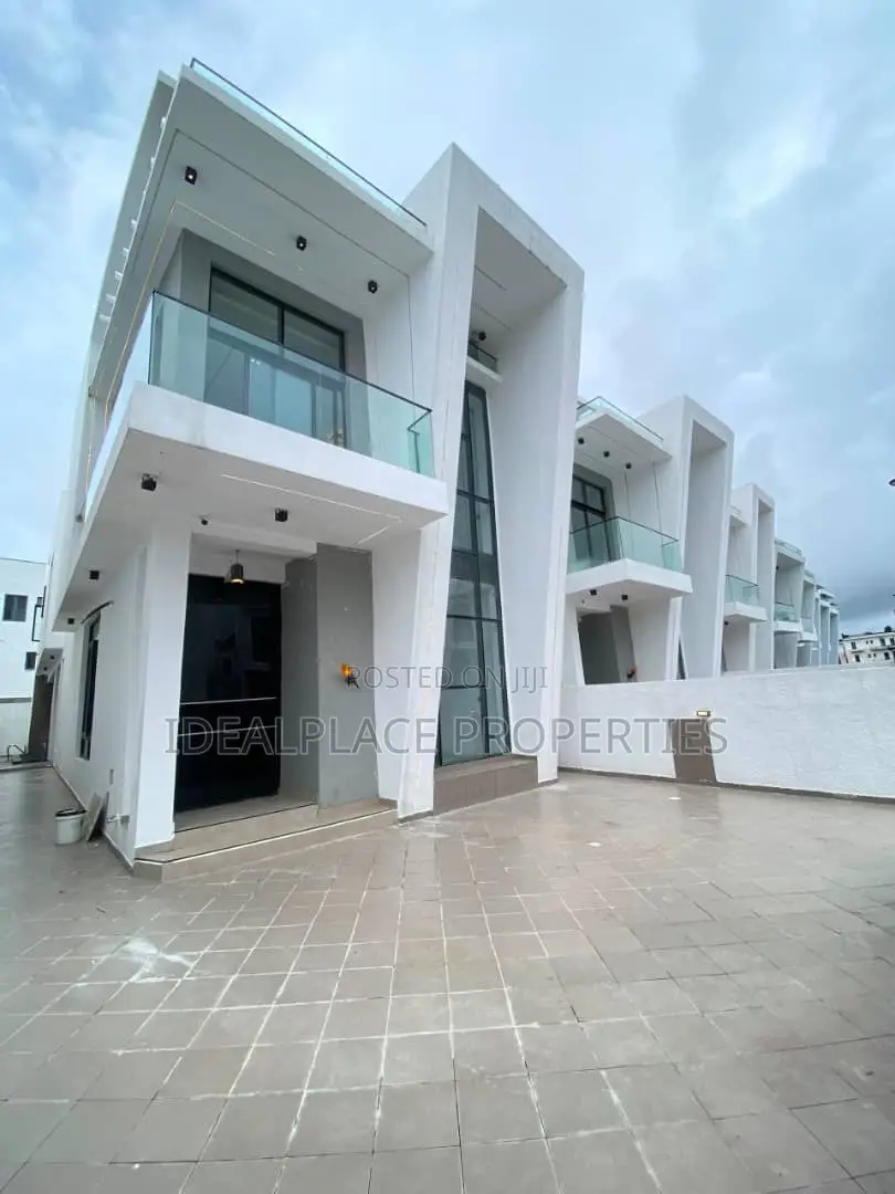 5bdrm Duplex in Lekki for sale in Lekki