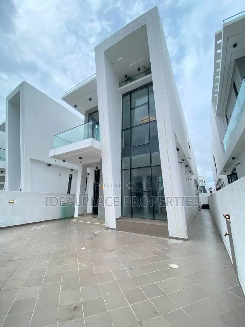 5bdrm Duplex in Lekki for sale in Lekki