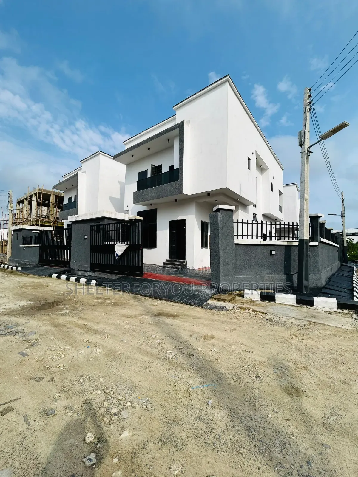 4bdrm Duplex in Sangotedo for sale in Sangotedo