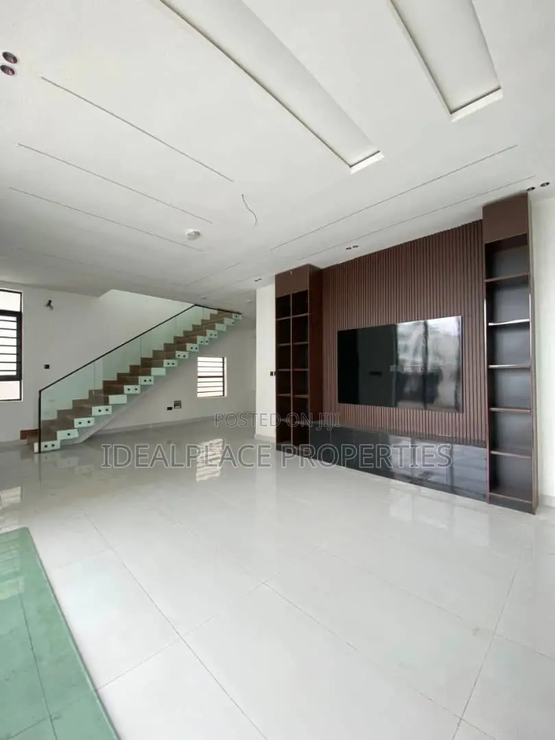 4bdrm Duplex in Lekki for sale in Lekki