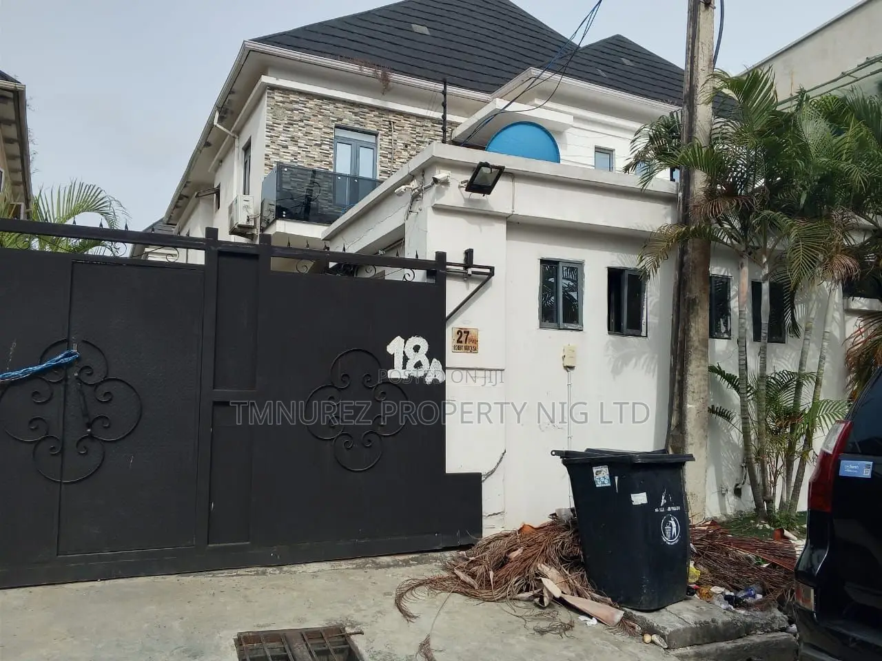 Furnished 5bdrm Duplex in Idado for sale in Idado